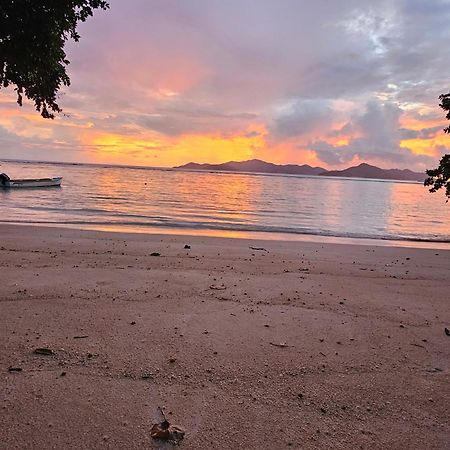 La Digue Luxury Beach & Spa Exterior photo