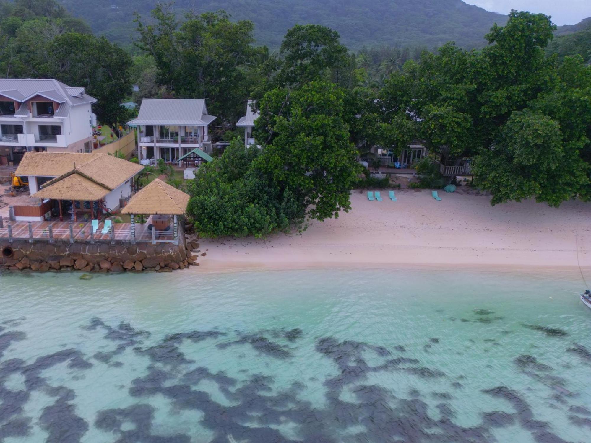 La Digue Luxury Beach & Spa Exterior photo