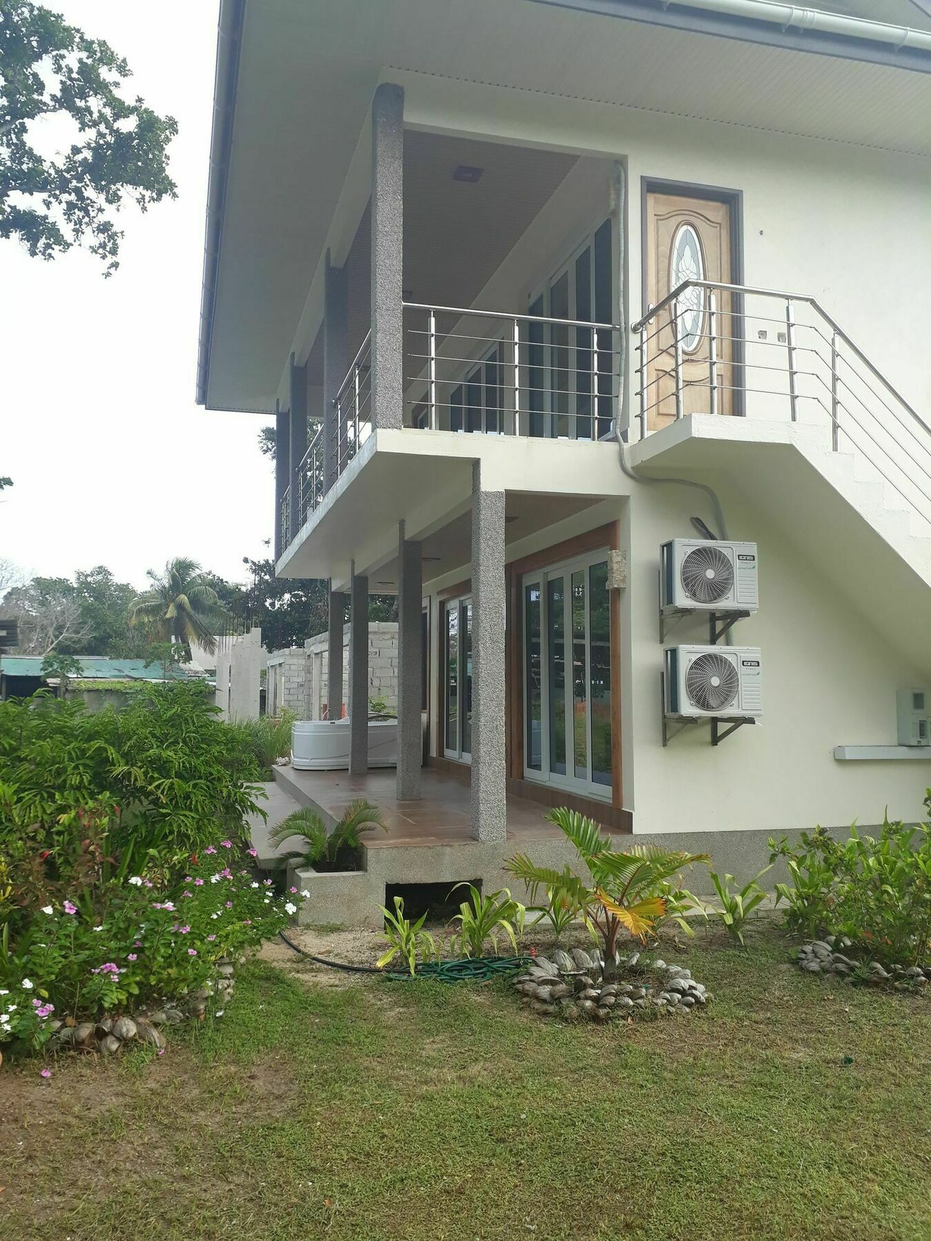 La Digue Luxury Beach & Spa Exterior photo